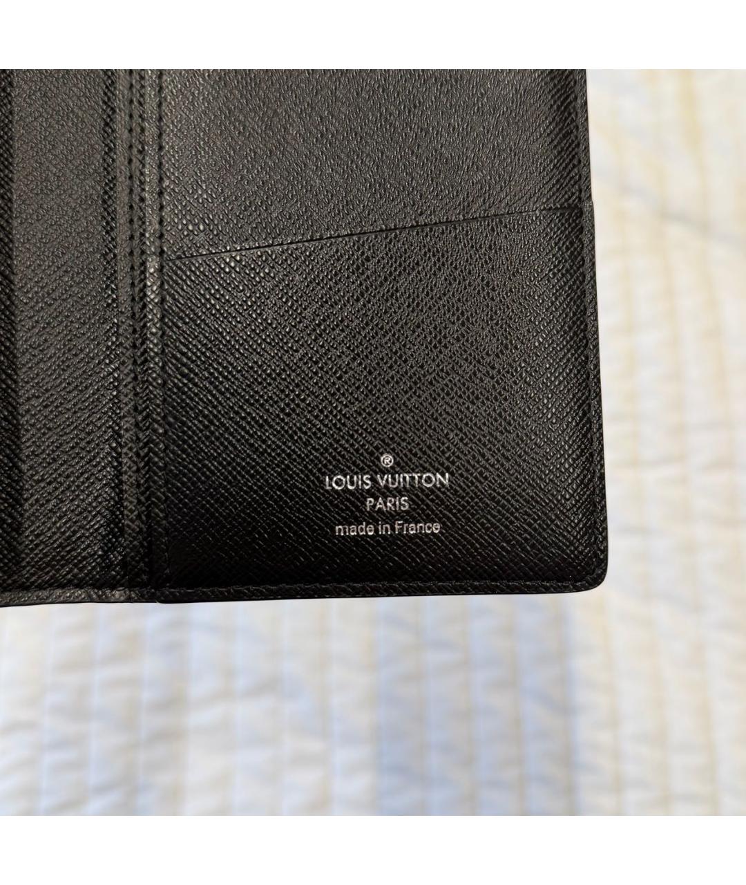 LOUIS VUITTON Антрацитовый кожаный кошелек, фото 4