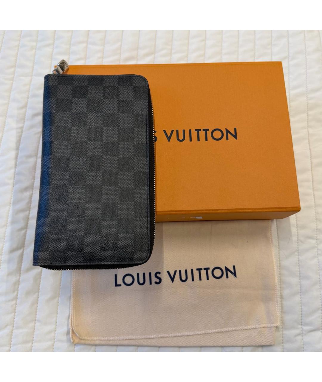 LOUIS VUITTON Антрацитовый кожаный кошелек, фото 3