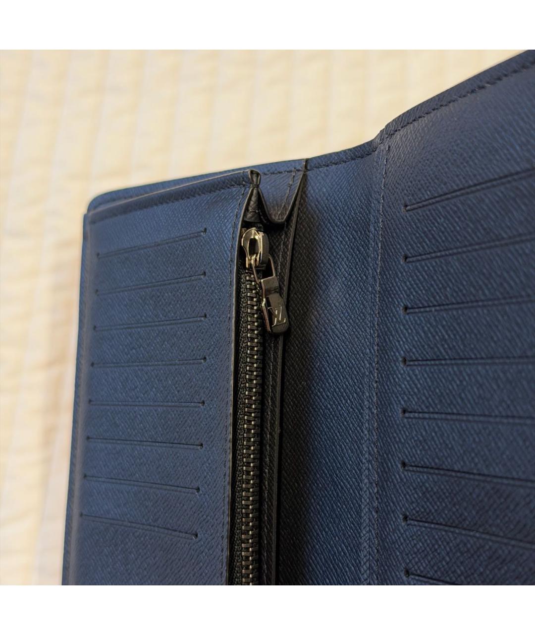 LOUIS VUITTON Антрацитовый кожаный кошелек, фото 5