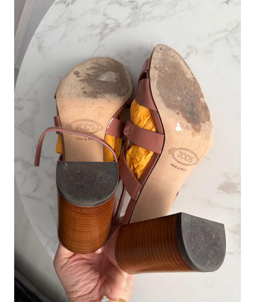 TOD'S Коричневые босоножки из лакированной кожи, фото 5