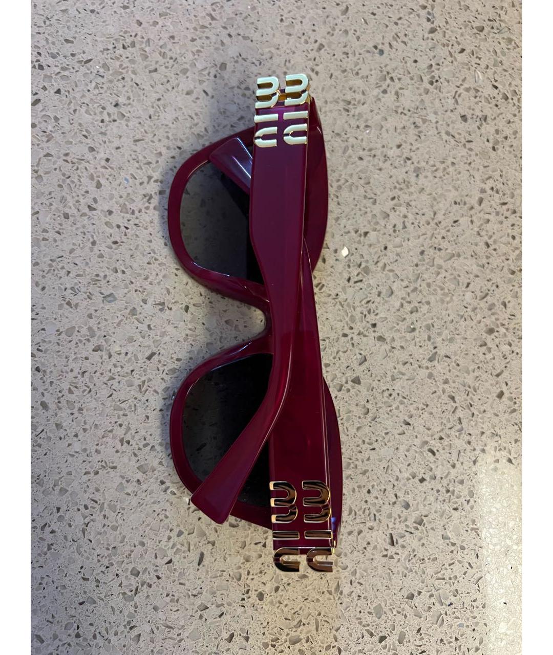 MIU MIU Бордовые пластиковые солнцезащитные очки, фото 3