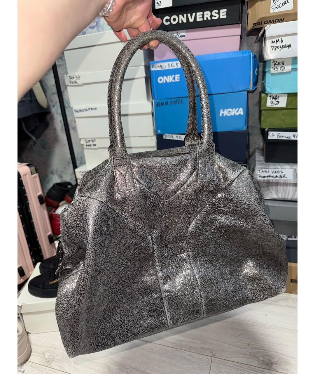 SAINT LAURENT Серебряная кожаная сумка с короткими ручками, фото 6