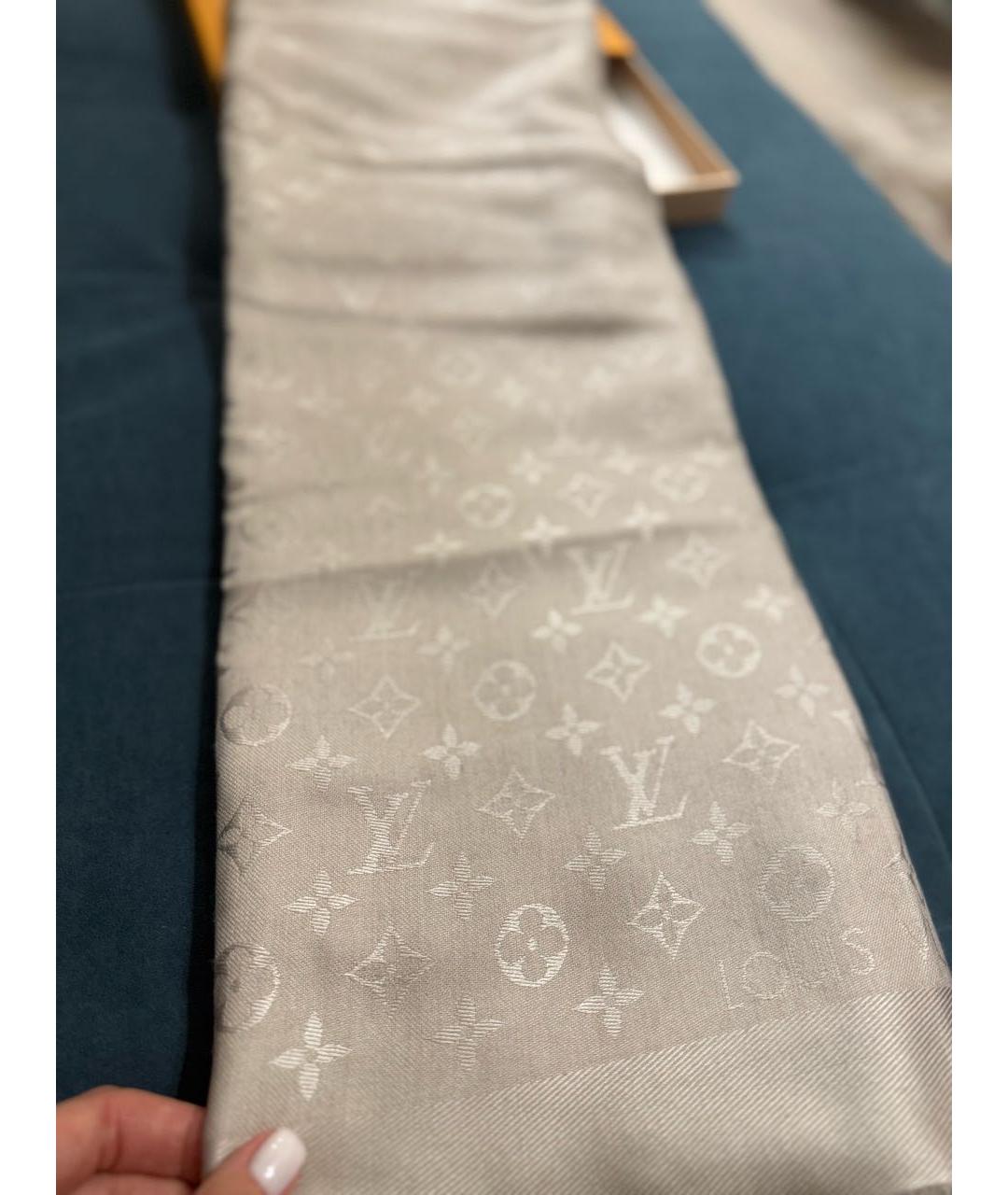 LOUIS VUITTON Серебрянный шелковый платок, фото 2