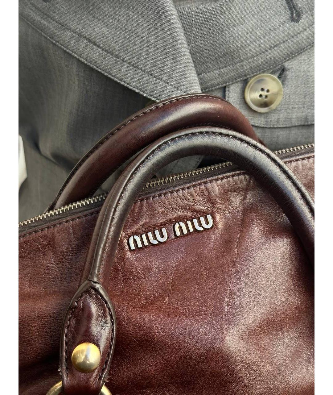 MIU MIU Коричневая кожаная сумка с короткими ручками, фото 5