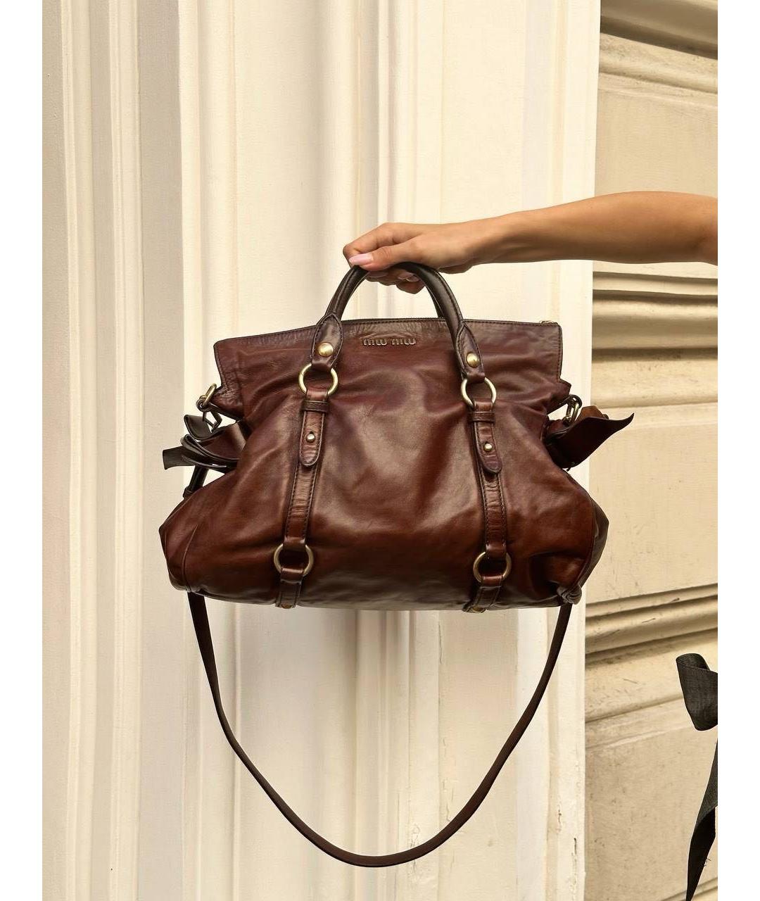 MIU MIU Коричневая кожаная сумка с короткими ручками, фото 6