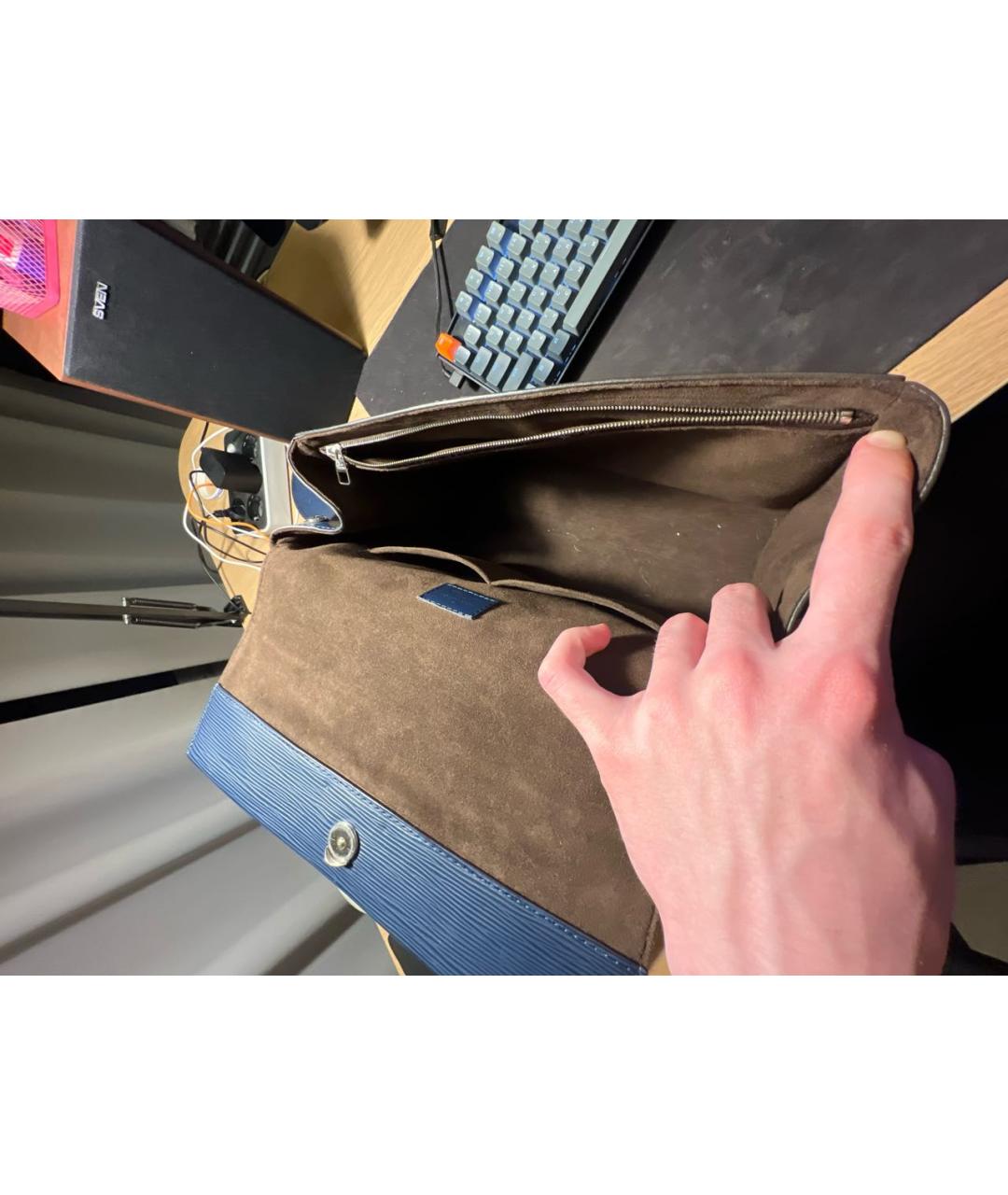 LOUIS VUITTON Темно-синяя кожаная сумка через плечо, фото 7