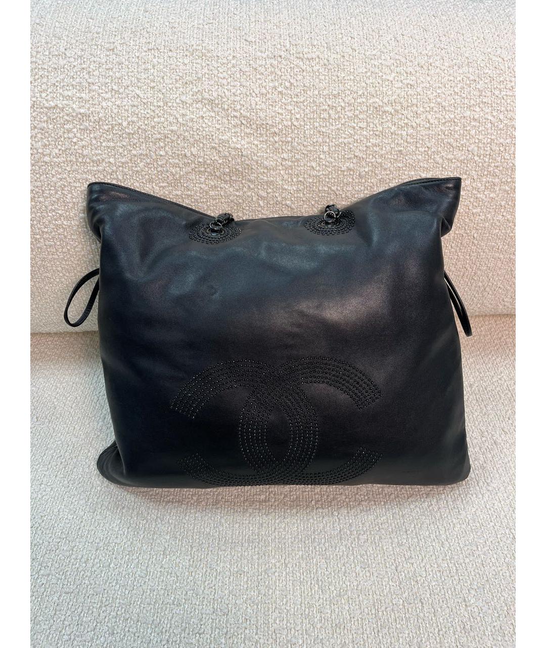 CHANEL Черная кожаная сумка с короткими ручками, фото 9