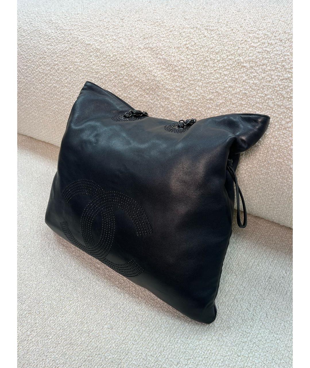 CHANEL Черная кожаная сумка с короткими ручками, фото 5