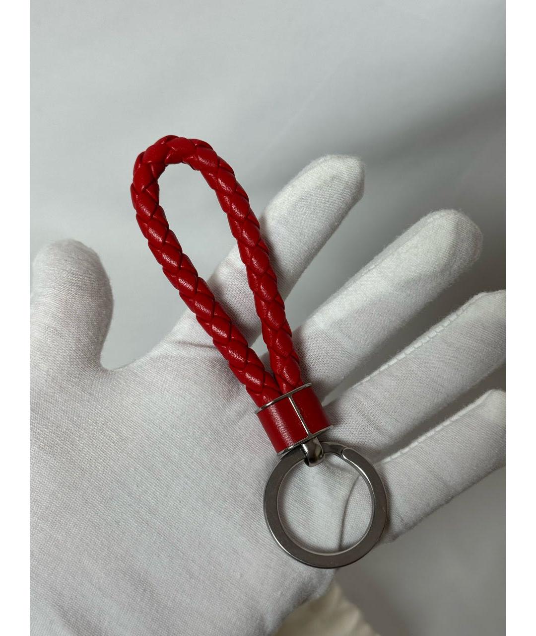 BOTTEGA VENETA Красный брелок, фото 3