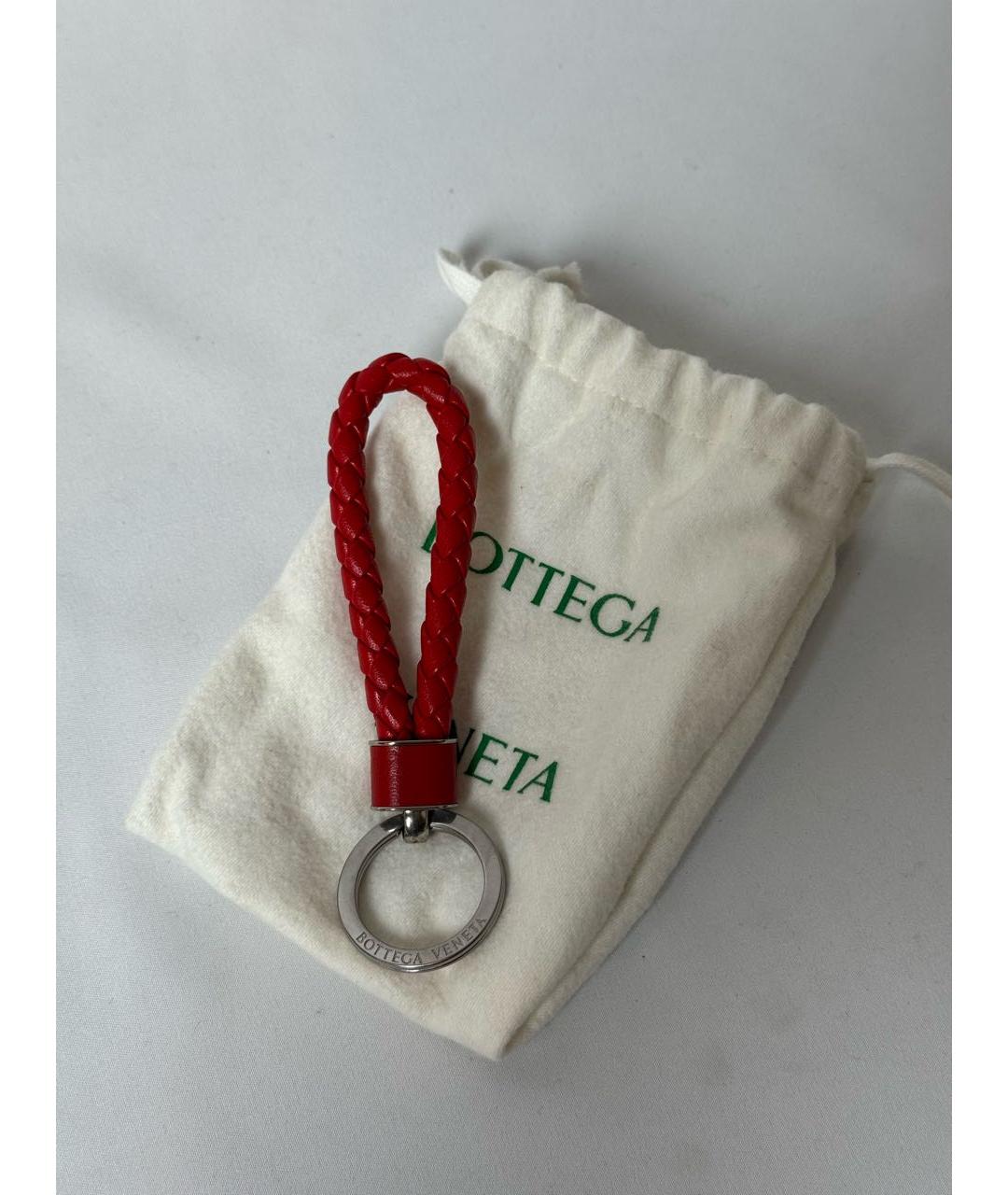 BOTTEGA VENETA Красный брелок, фото 2