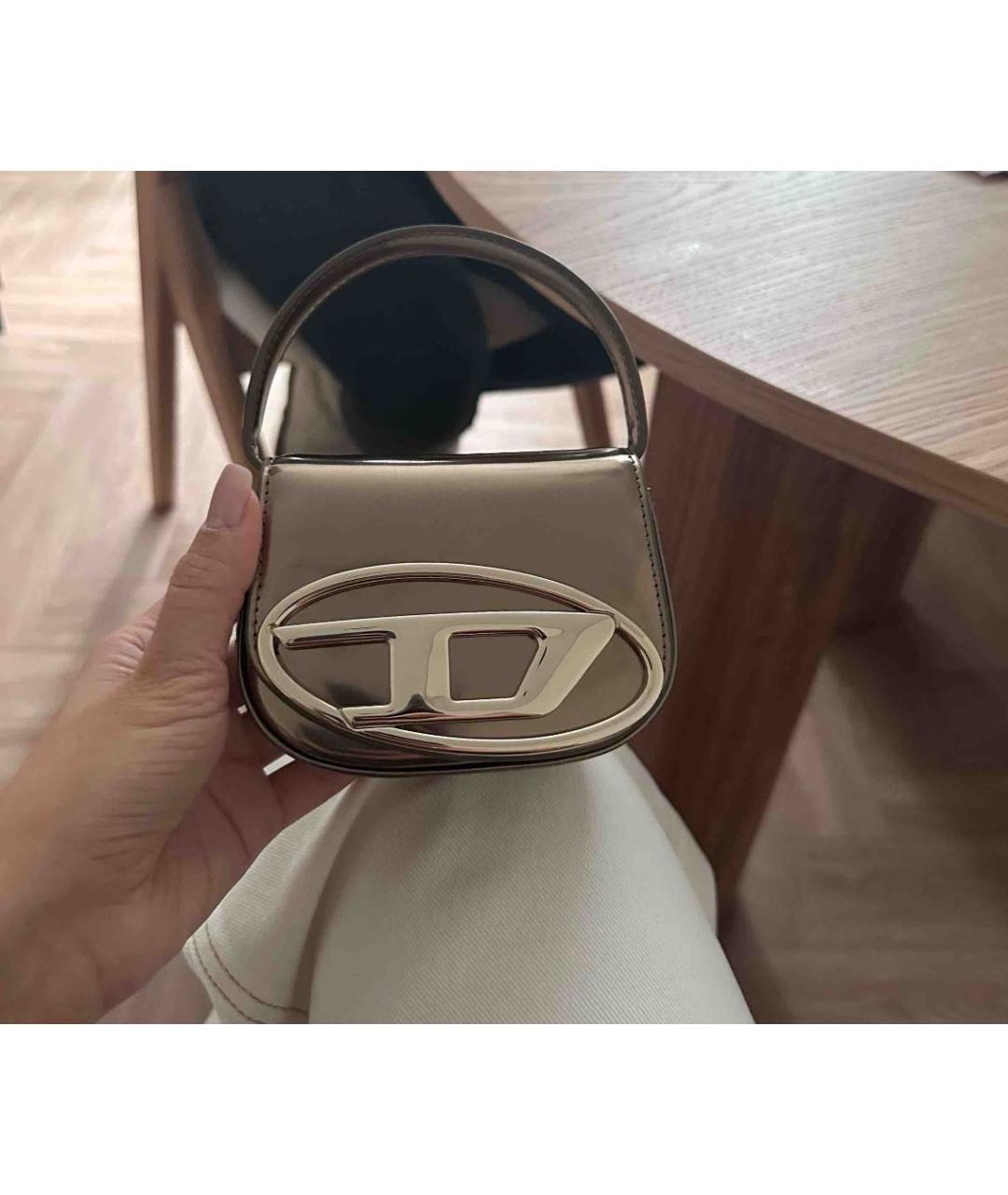 DIESEL Золотая кожаная сумка с короткими ручками, фото 5