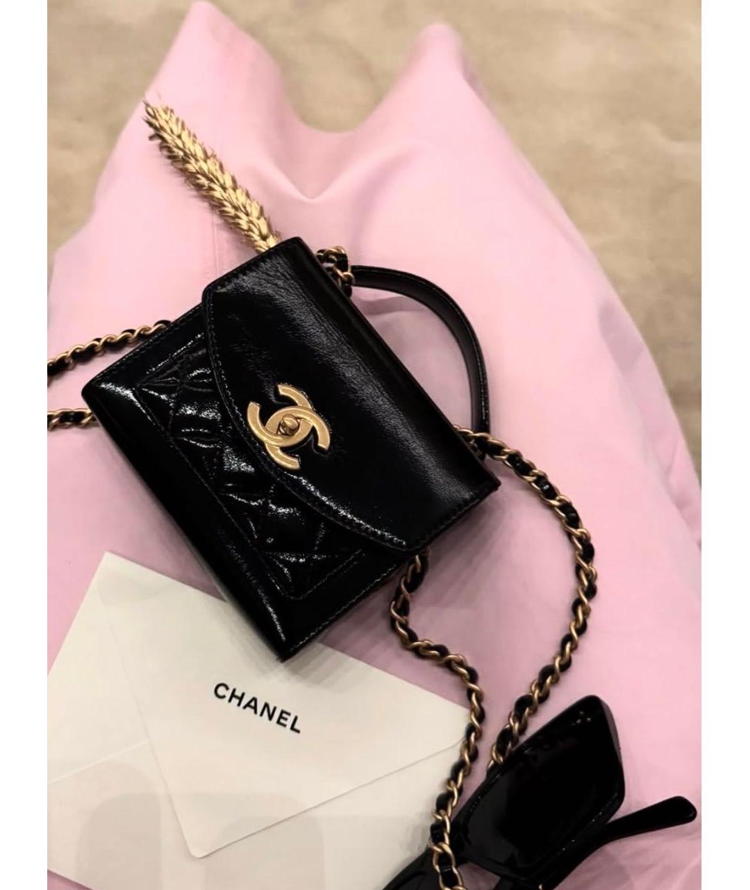 CHANEL Черная сумка через плечо из лакированной кожи, фото 3