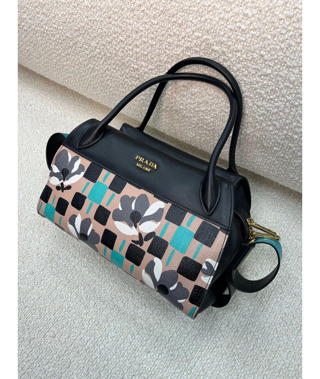 PRADA Черная кожаная сумка с короткими ручками, фото 5