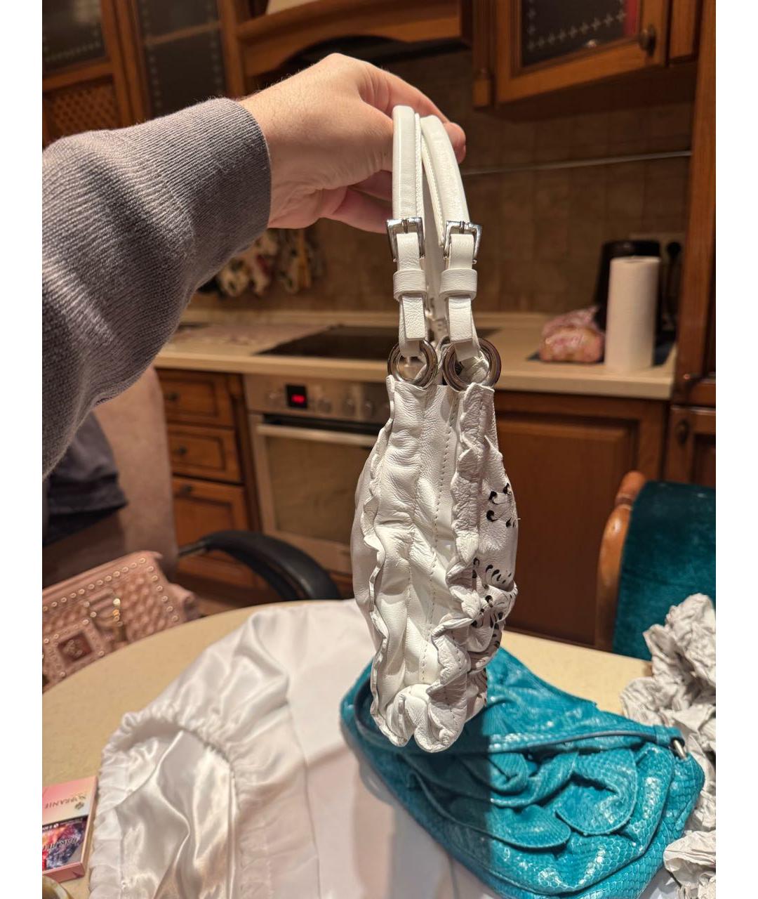 ROBERTO CAVALLI Бирюзовая кожаная сумка с короткими ручками, фото 4