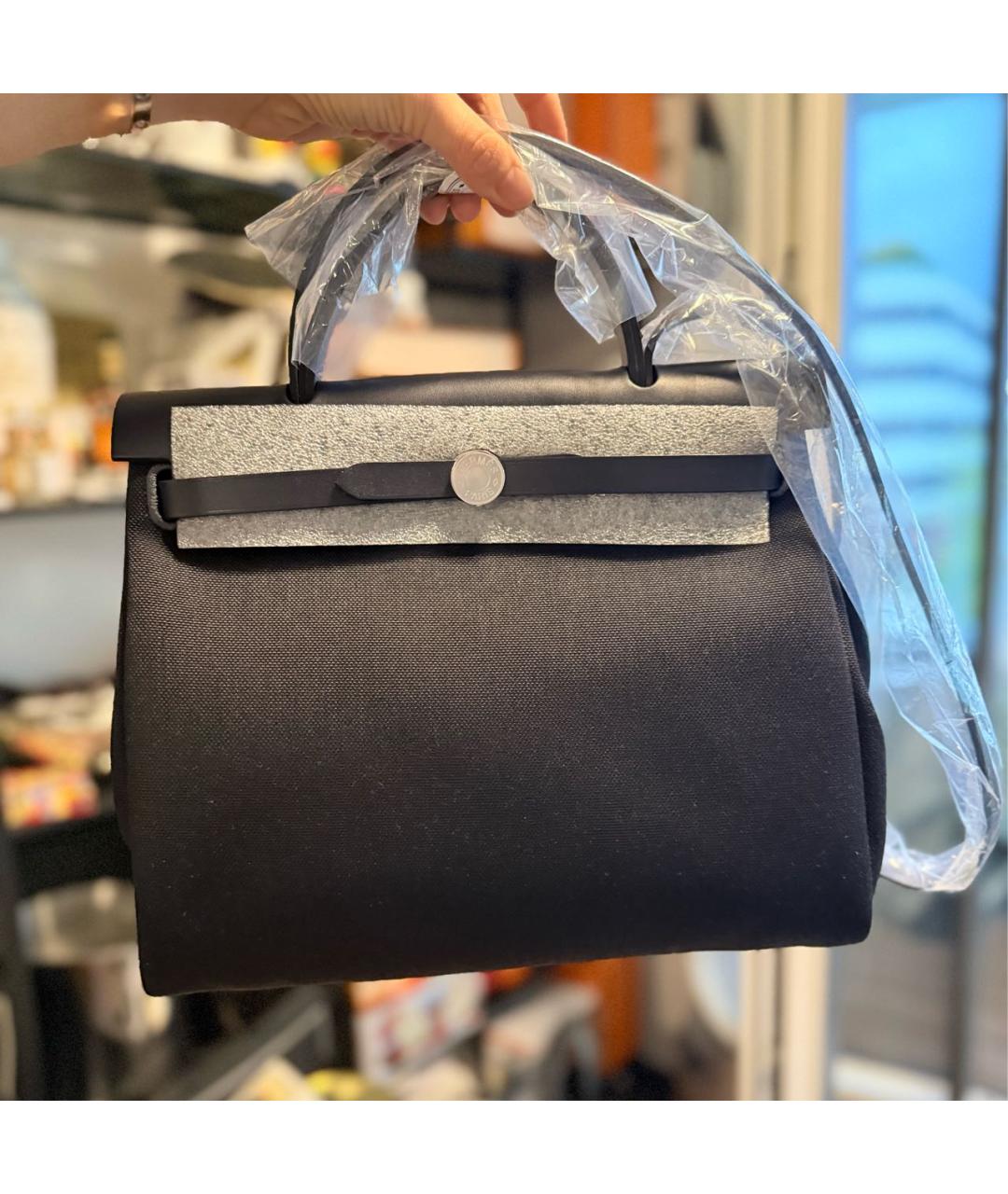 HERMES Черная сумка с короткими ручками, фото 4