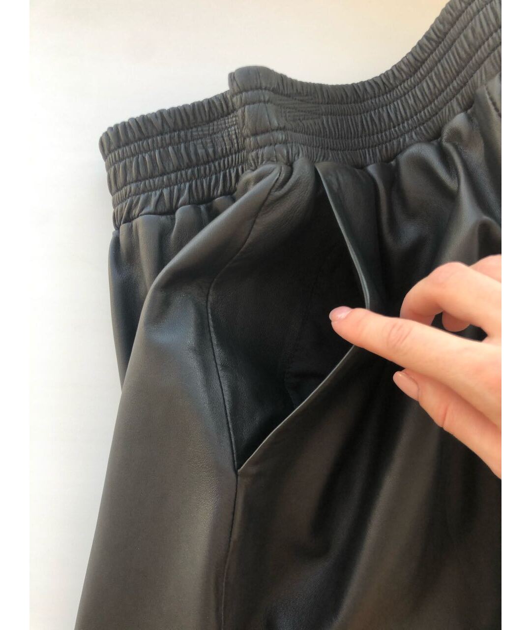 ARMA Черная кожаная юбка мини, фото 4