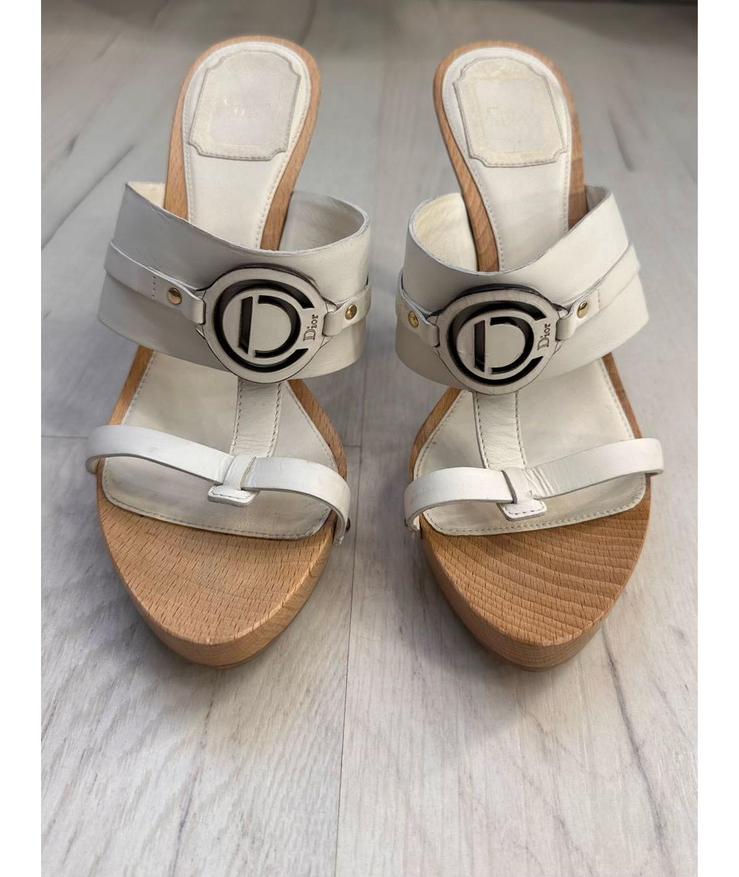 CHRISTIAN DIOR Белые кожаные мюли, фото 2