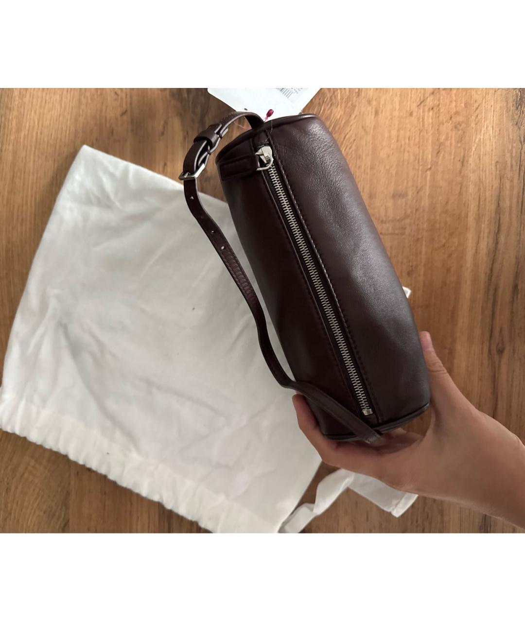 THE ROW Коричневая кожаная сумка с короткими ручками, фото 4