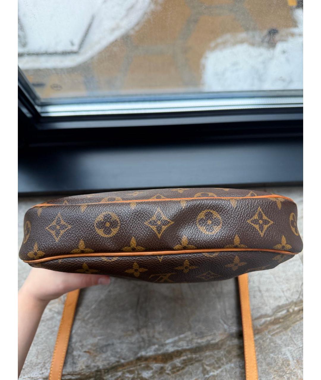 LOUIS VUITTON Коричневая кожаная сумка через плечо, фото 5