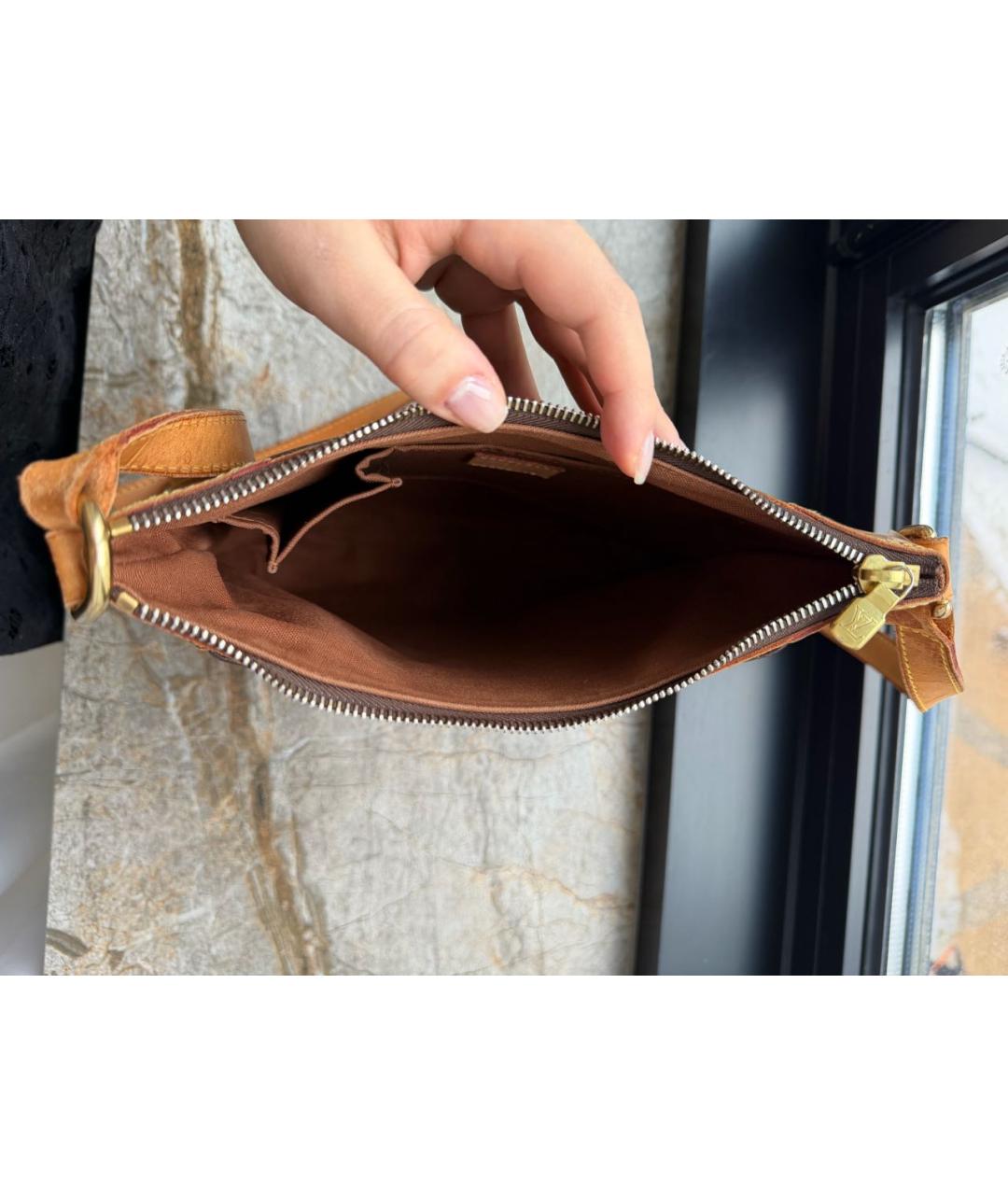 LOUIS VUITTON Коричневая кожаная сумка через плечо, фото 4