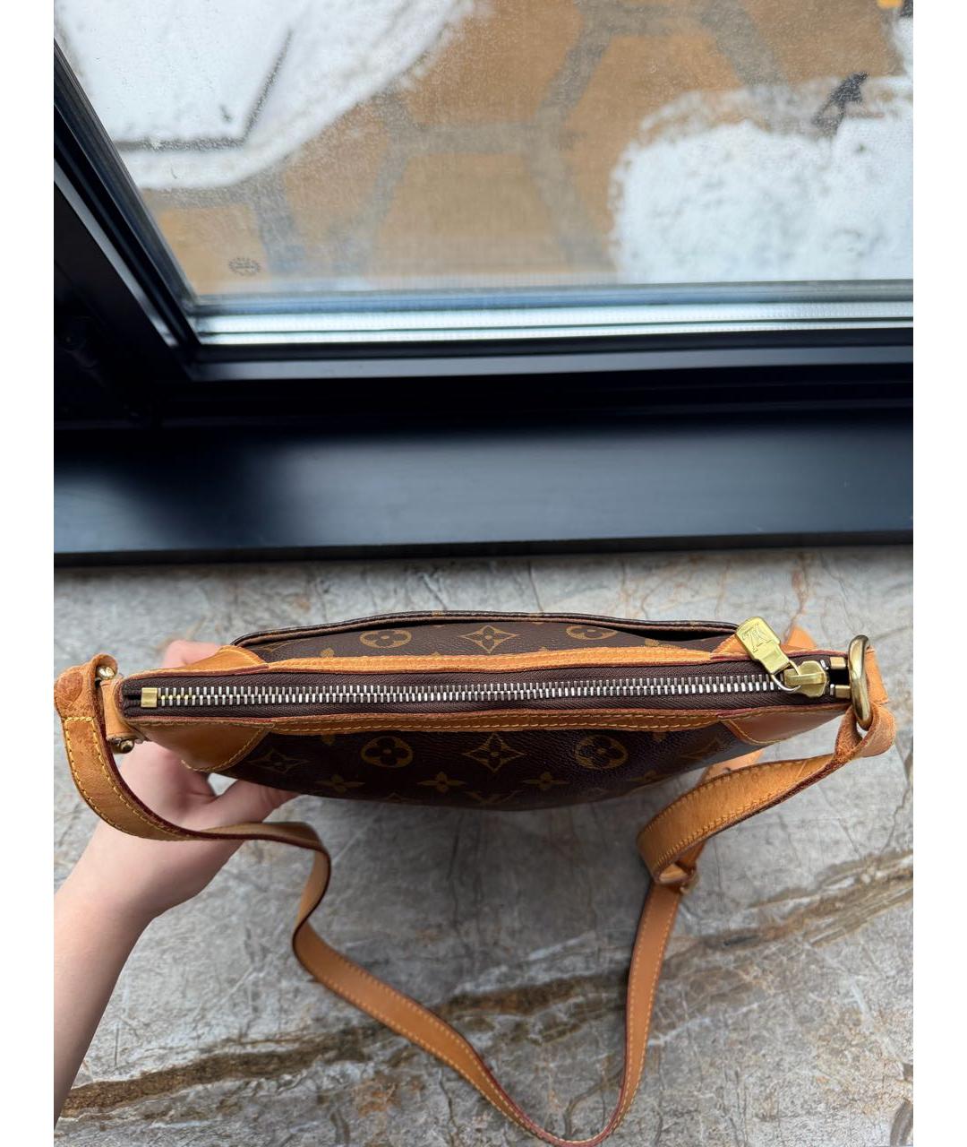 LOUIS VUITTON Коричневая кожаная сумка через плечо, фото 7