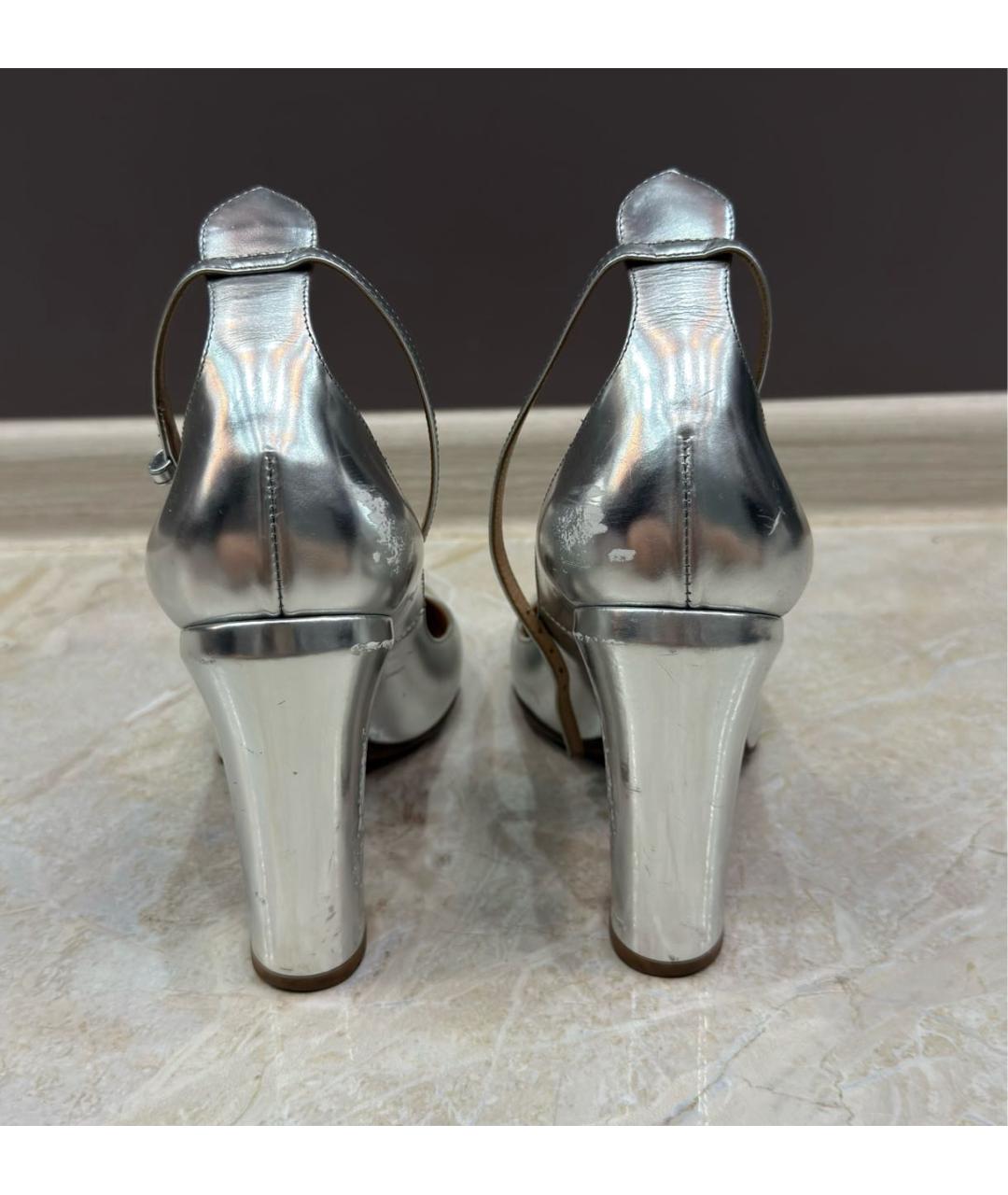 VALENTINO Серебряные туфли из лакированной кожи, фото 4