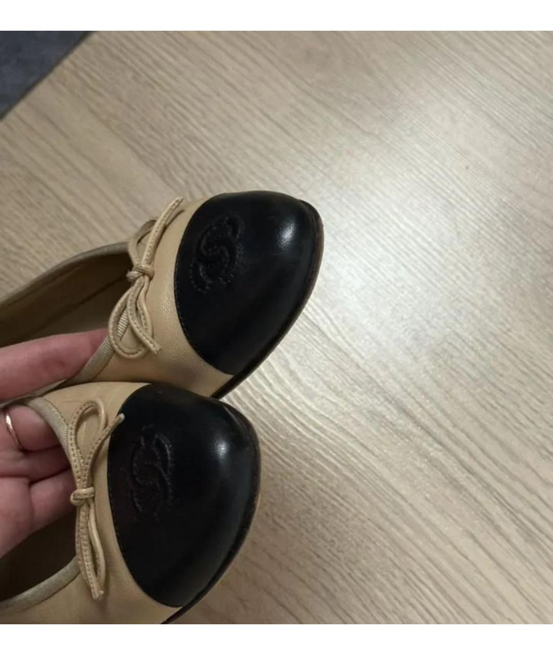 CHANEL Бежевые кожаные балетки, фото 6