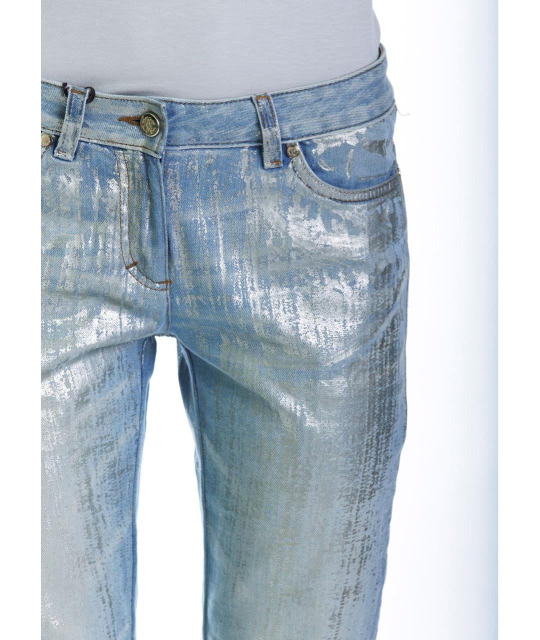 ROBERTO CAVALLI Серебряные хлопко-эластановые прямые джинсы, фото 6