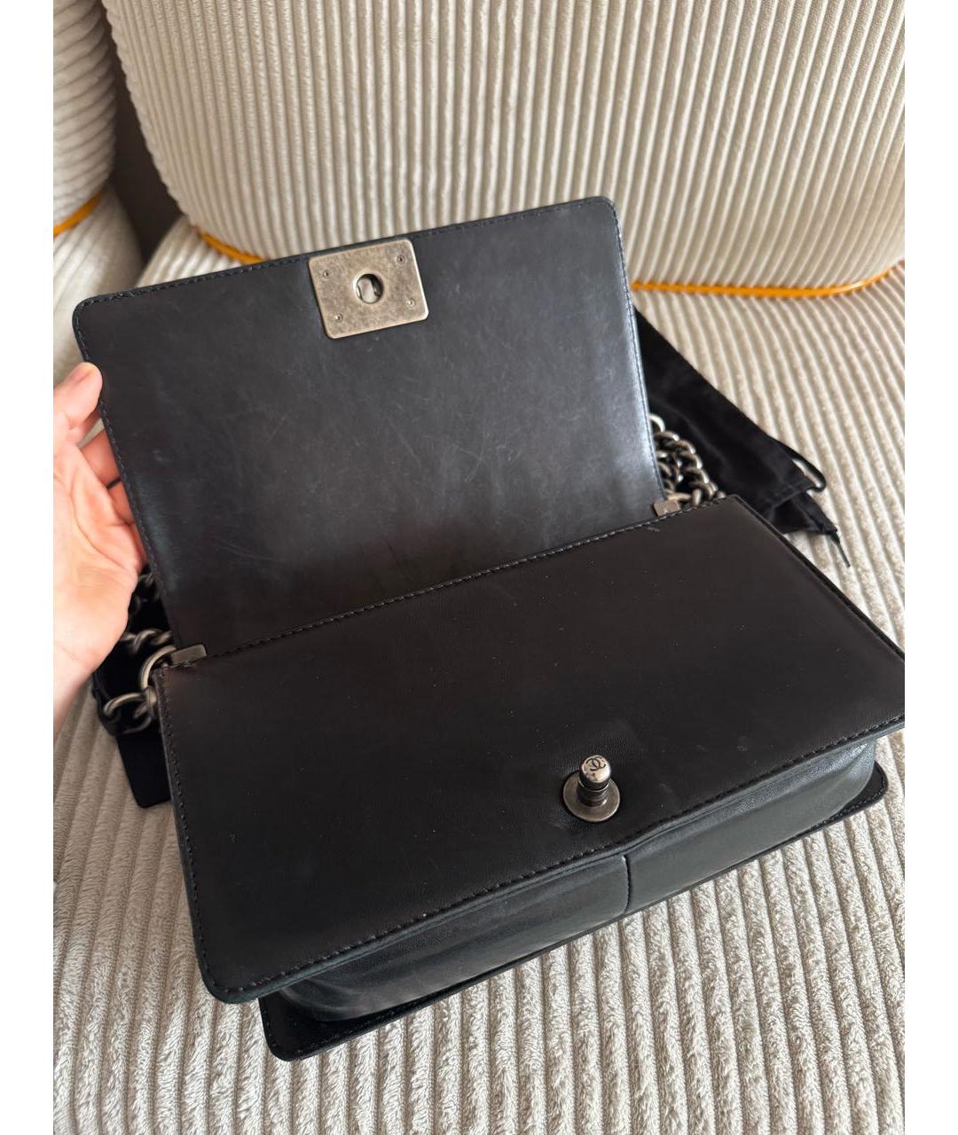 CHANEL Черная кожаная сумка через плечо, фото 4