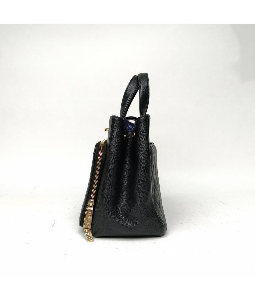 CHANEL Черная кожаная сумка с короткими ручками, фото 3