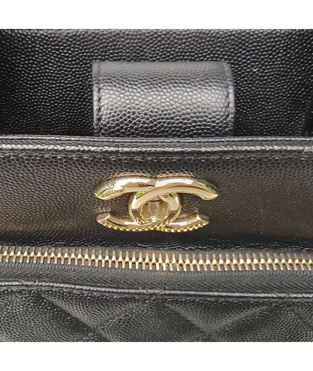 CHANEL Черная кожаная сумка с короткими ручками, фото 8