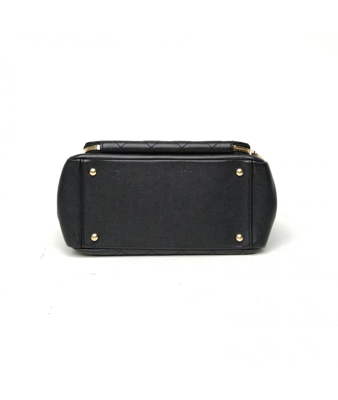 CHANEL Черная кожаная сумка с короткими ручками, фото 6