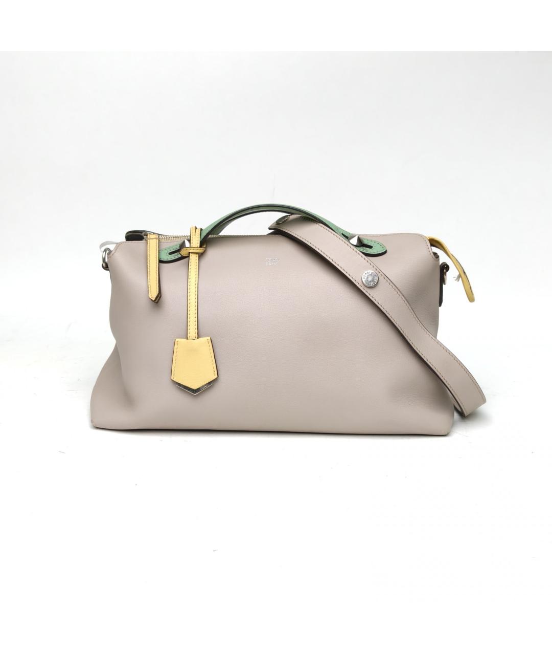 FENDI Бежевая кожаная сумка с короткими ручками, фото 2