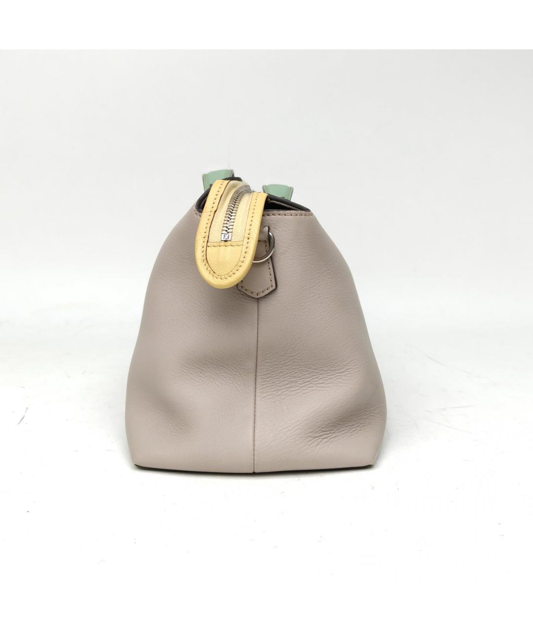 FENDI Бежевая кожаная сумка с короткими ручками, фото 3