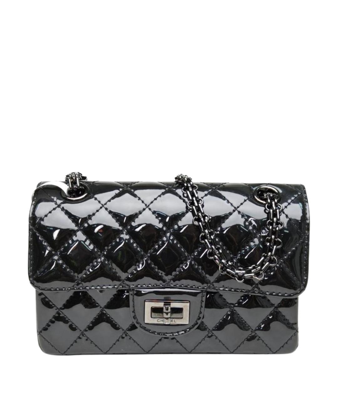 CHANEL Черная сумка через плечо из лакированной кожи, фото 1