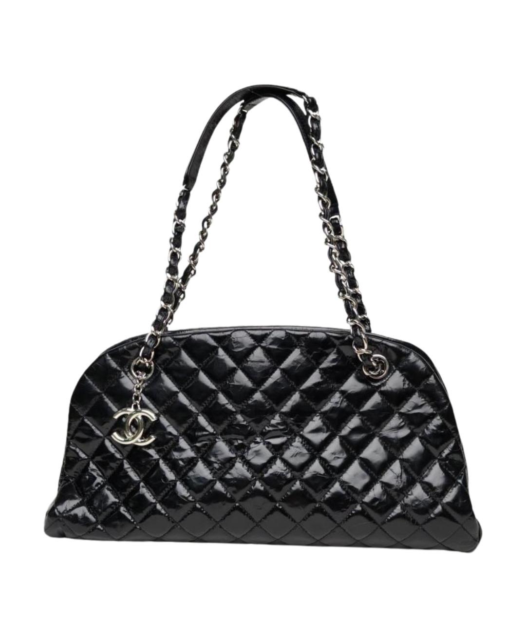 CHANEL Черная сумка через плечо из лакированной кожи, фото 1