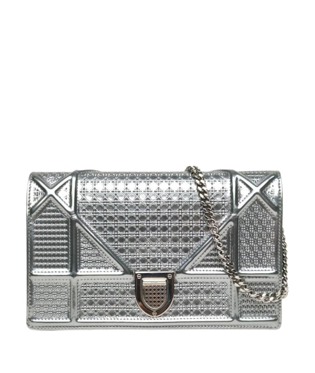 CHRISTIAN DIOR Серебряная сумка через плечо из лакированной кожи, фото 1