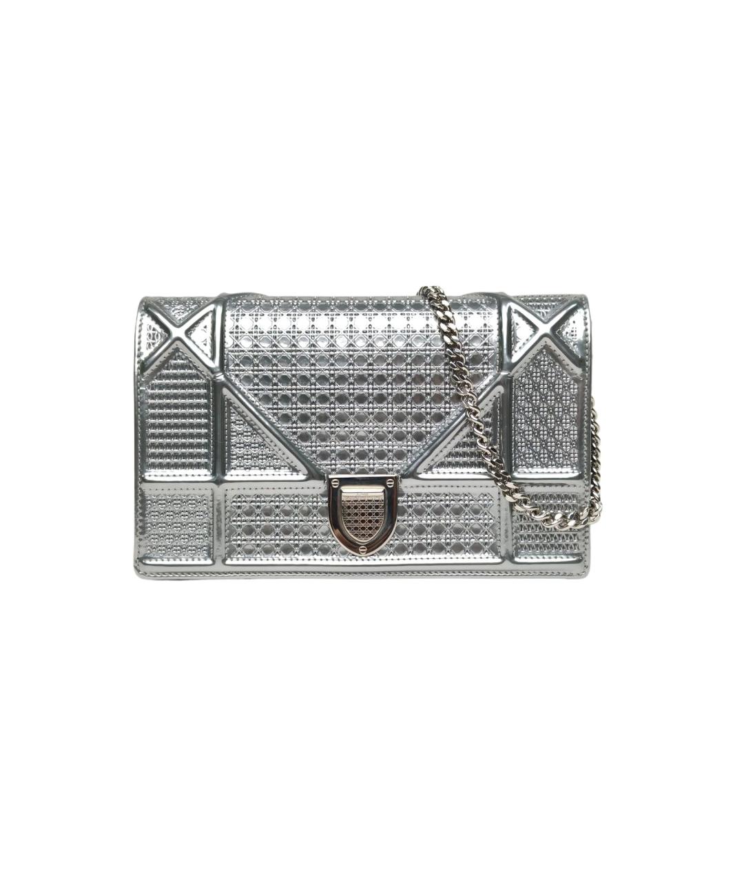 CHRISTIAN DIOR Серебряная сумка через плечо из лакированной кожи, фото 9