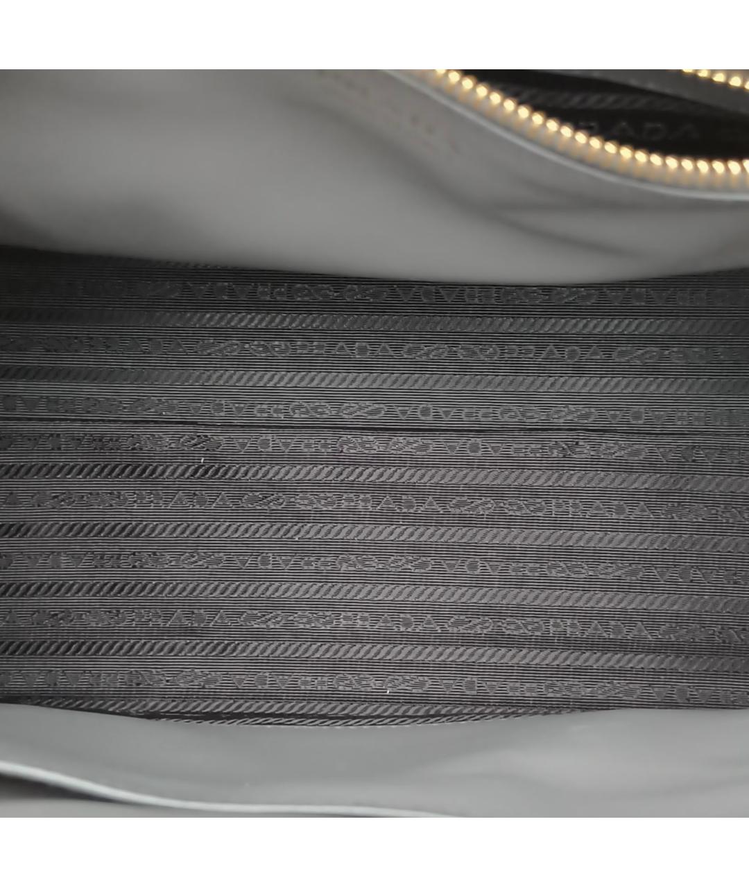 PRADA Серая кожаная сумка с короткими ручками, фото 8