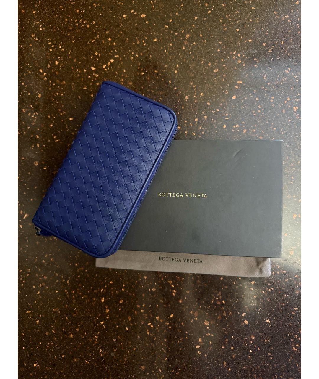 BOTTEGA VENETA Темно-синий кожаный кошелек, фото 6