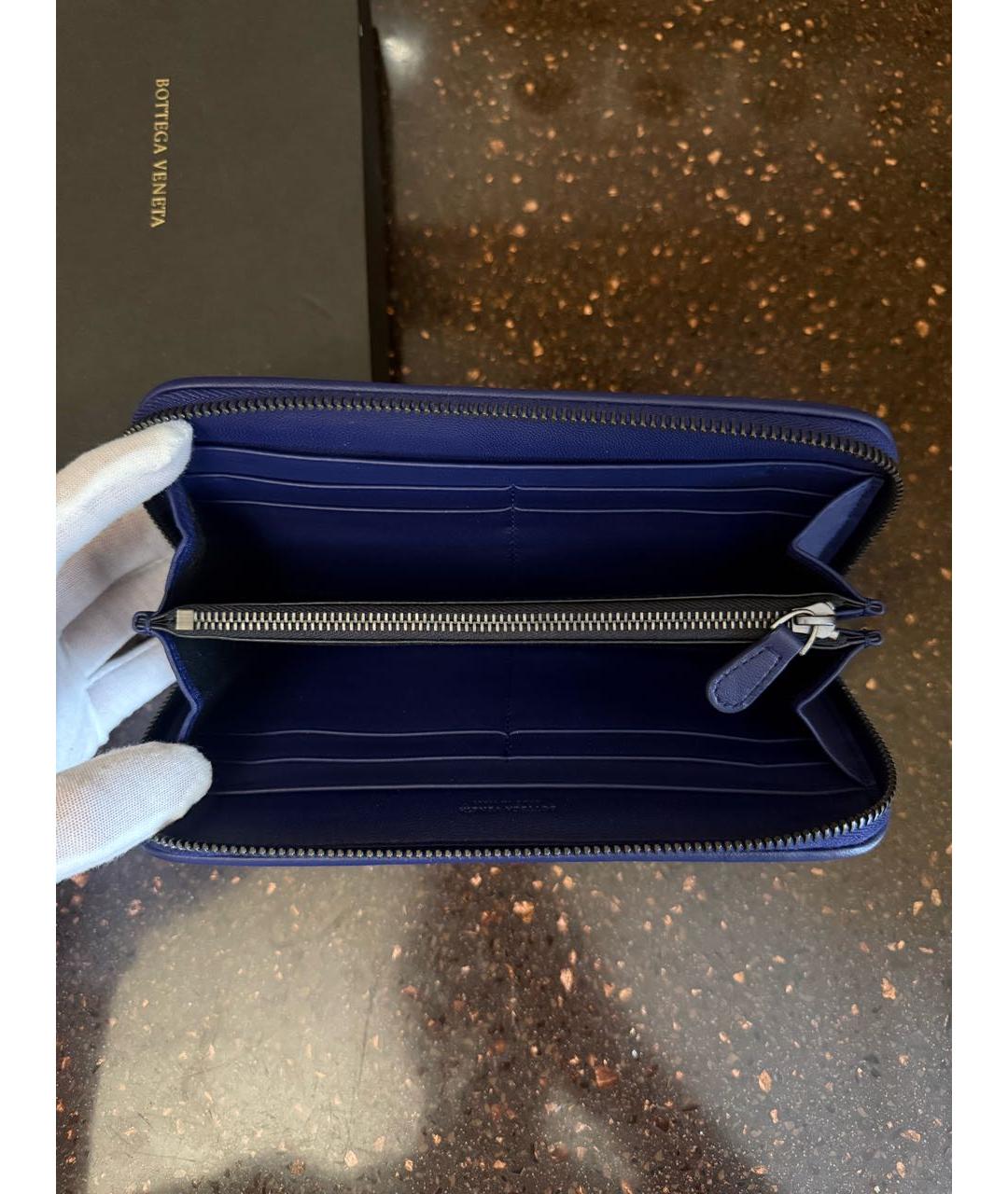 BOTTEGA VENETA Темно-синий кожаный кошелек, фото 2