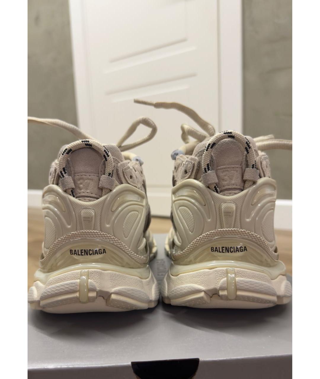 BALENCIAGA Бежевые замшевые кроссовки, фото 3
