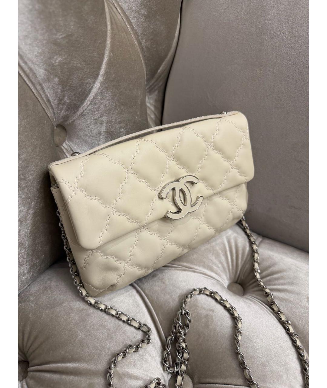 CHANEL Бежевая кожаная сумка через плечо, фото 2