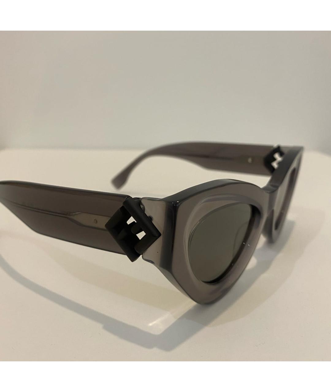 FENDI Серые пластиковые солнцезащитные очки, фото 3