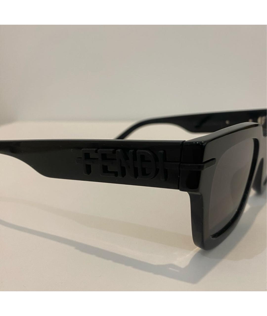 FENDI Черные пластиковые солнцезащитные очки, фото 3
