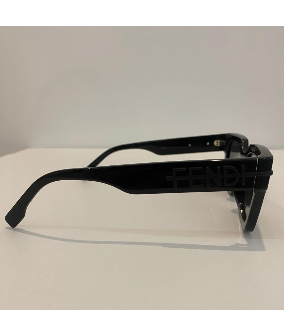 FENDI Черные пластиковые солнцезащитные очки, фото 2