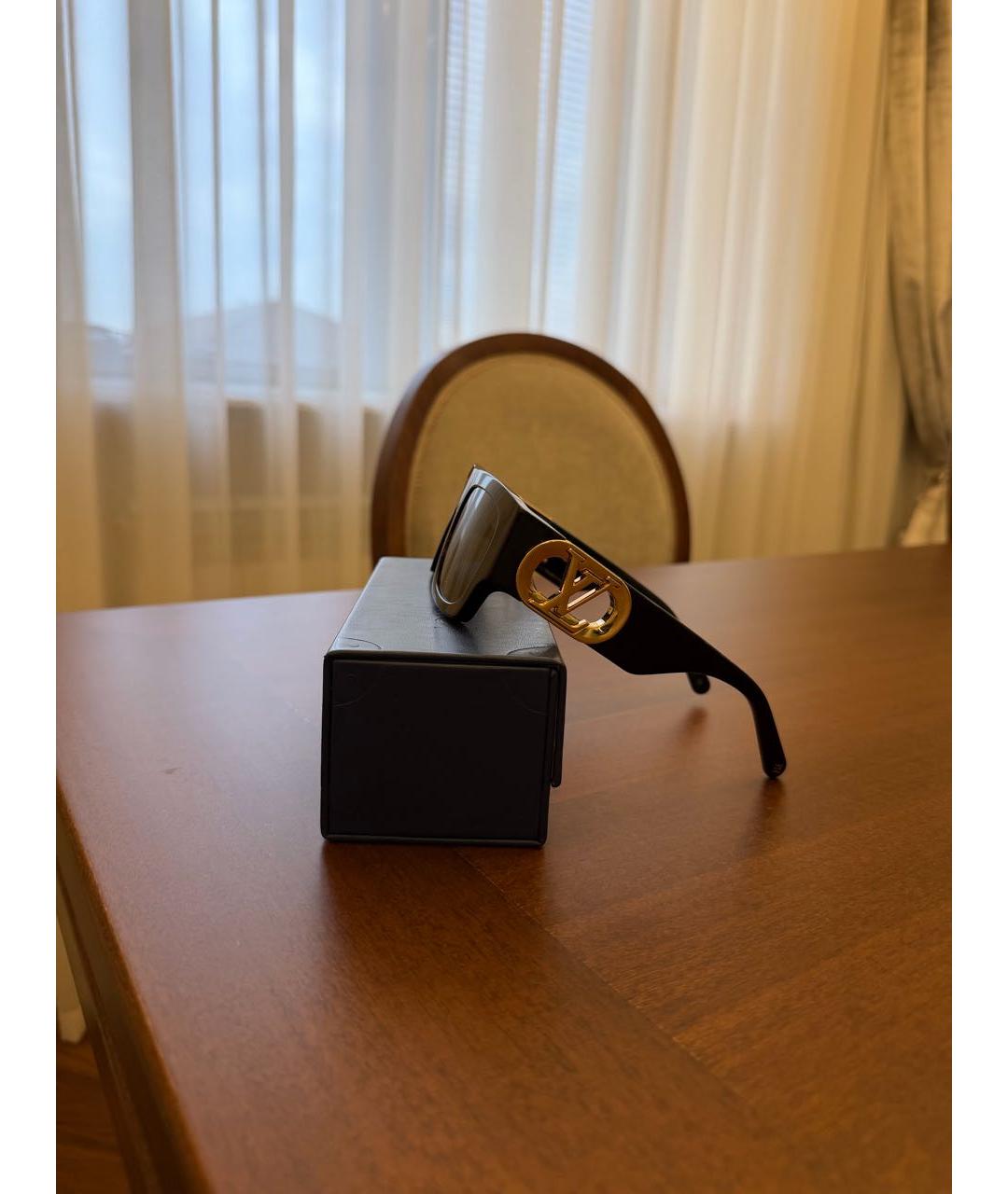 LOUIS VUITTON Черные пластиковые солнцезащитные очки, фото 4