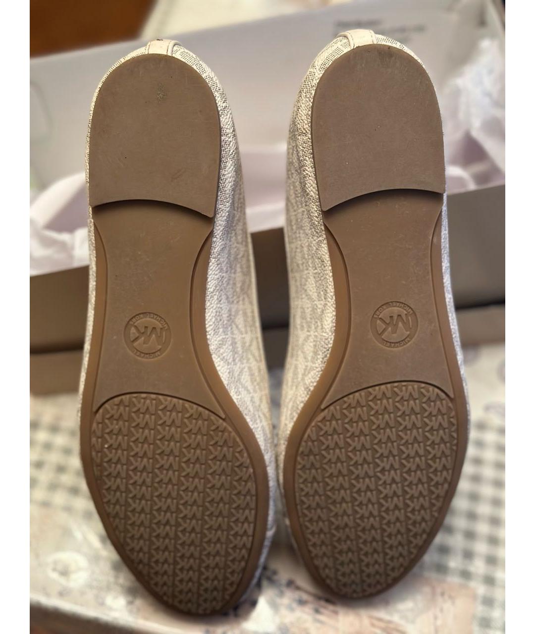 MICHAEL KORS Бежевые балетки из искусственной кожи, фото 7