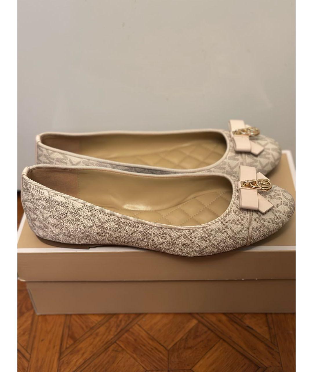 MICHAEL KORS Бежевые балетки из искусственной кожи, фото 8