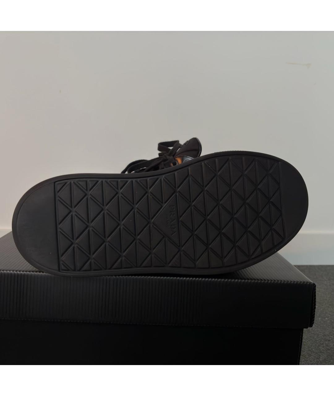 PRADA Черные кожаные низкие кроссовки / кеды, фото 4